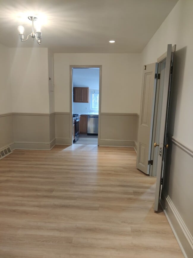 Photo - 7713 Union Ave