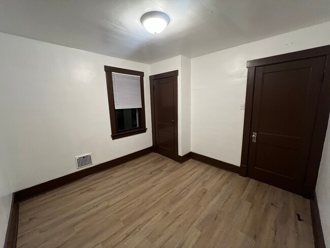 Photo - 320 Zara St Unit Zara St #2