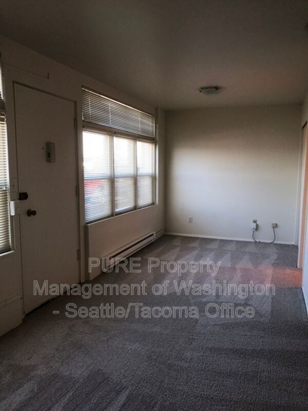Photo - 2356 Alki Ave SW