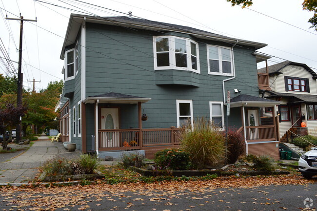 Building Photo - 1900 E Marion St Unit 1902 Rental