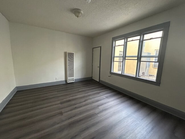 Building Photo - 5937 S Avalon Blvd Unit 15