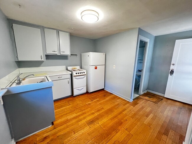 Photo - 309 S 33rd St Unit 309 S 33rd St 2
