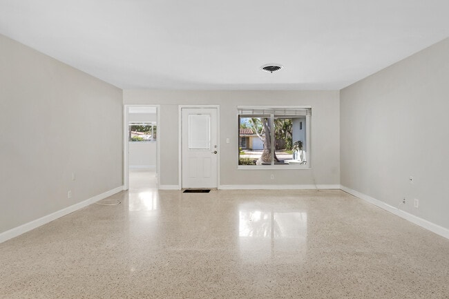 Photo - 1911 NE 27th St