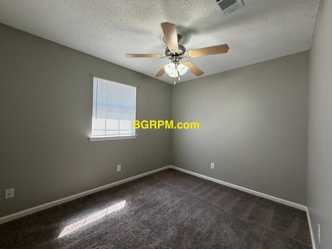 1217 Overview Dr