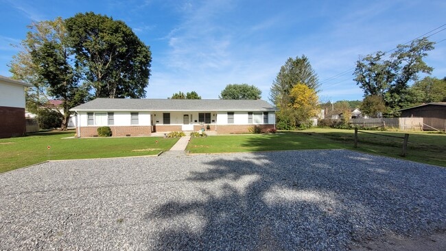 Photo - 355 Blaine Ave Unidad