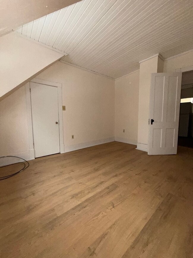 Building Photo - 139 Broadway Unit 3