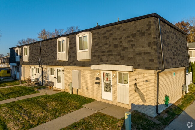 Photo - DuPage Green