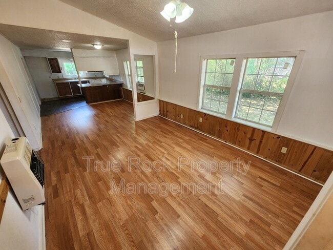 Photo - 300 N Division St