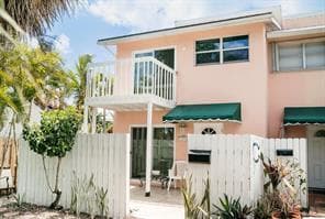 Photo - 1918 NE 6th St (Deerfield Beach, FL)