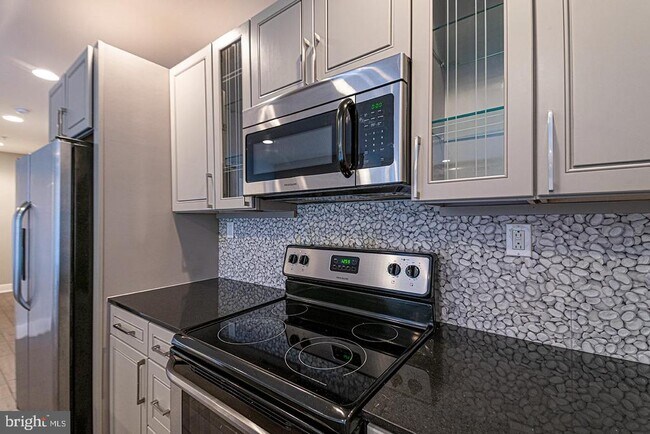 Building Photo - 135 N 3rd St Unit 5D Rental
