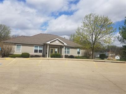 Photo - 1850 Lake St