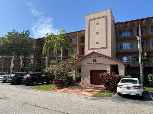 Building Photo - 950 SW 138th Ave Unit 111B