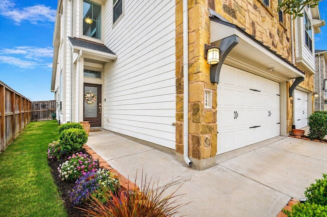 Building Photo - 5146 Pr Ter Ln