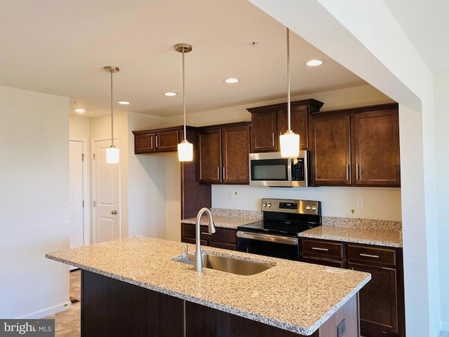 Photo - 1009 Blackstone Run