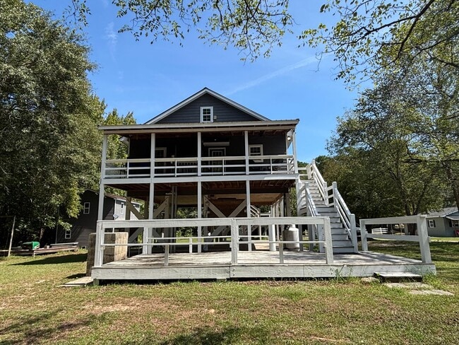 231 Estate Rd