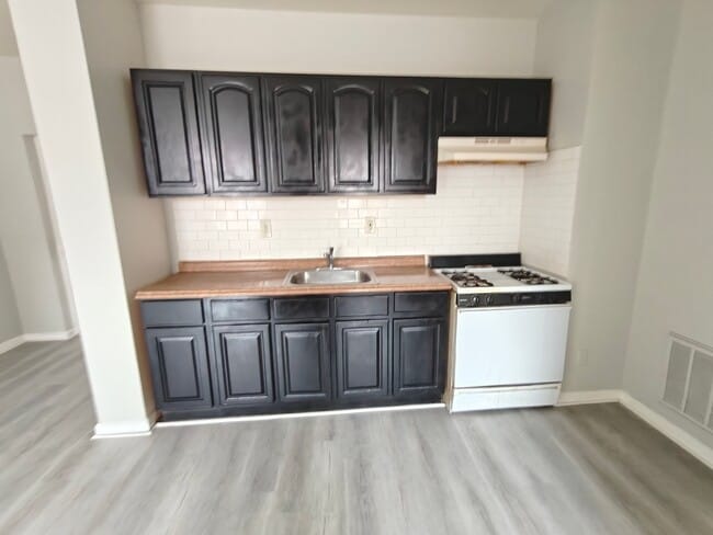 Photo - 279 Goldsmith Ave Unit H3