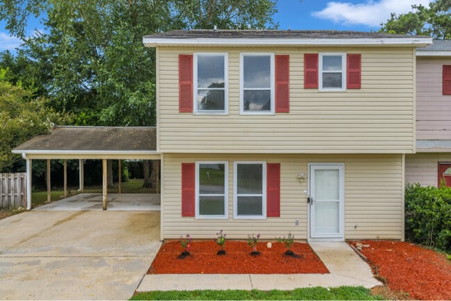 Building Photo - 610 Maplewood Dr