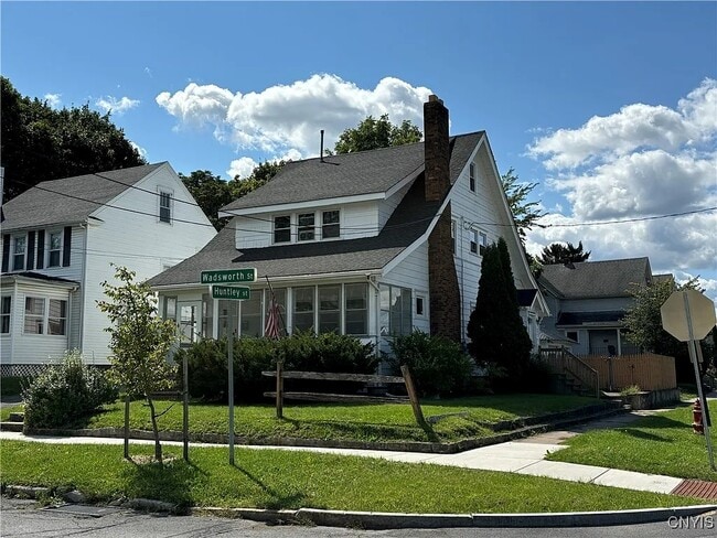 Building Photo - 721 Wadsworth St Unit 2