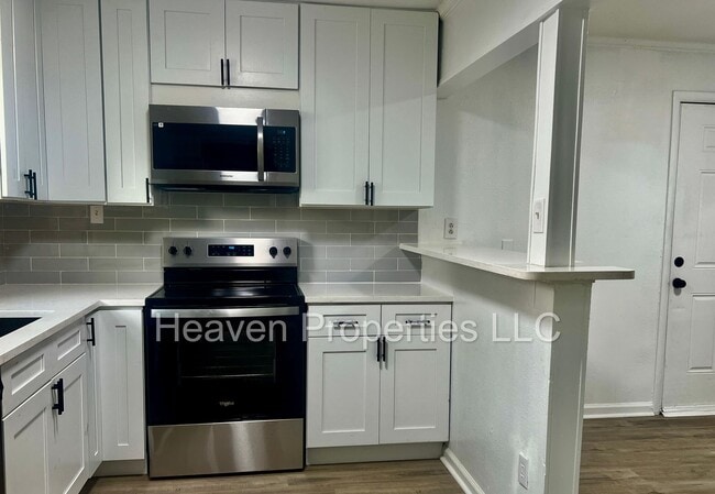 Photo - 2531 Crispin Ave