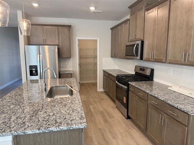 Photo - 278 Sequoia Ln