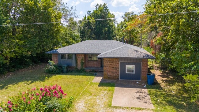 Building Photo - Updated 4-Bedroom Home in Midwest City with Modern Touches