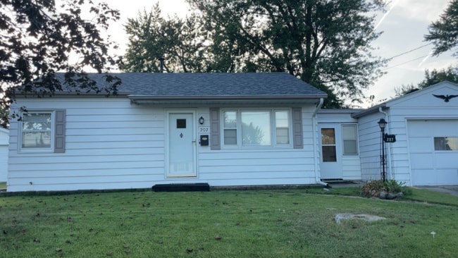 Building Photo - 207 Marianna Ave Rental