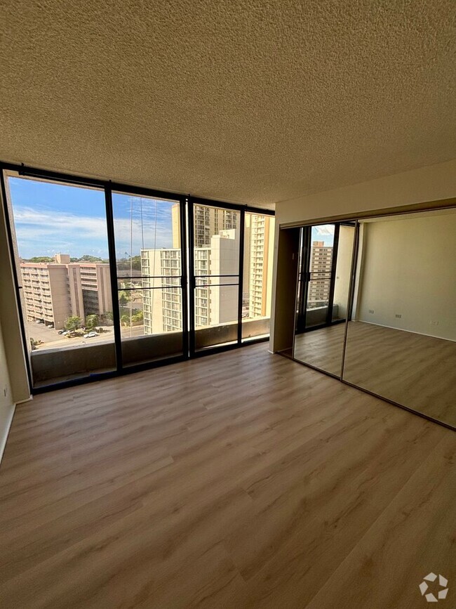 Building Photo - AVAILABLE May 15, 2025 | 2 Bedroom, 2 Bath... Unit 12C Rental