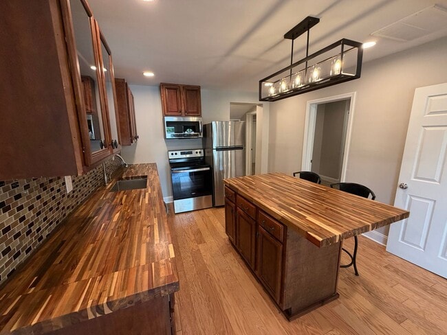 Photo - Cute 3 BR 1 BA in Mt Pleasant - Available Immediately!