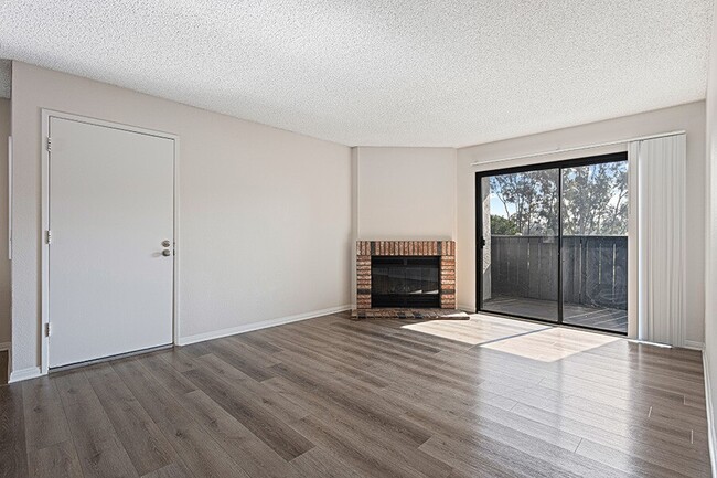 Building Photo - Santa Fe Ranch Rental