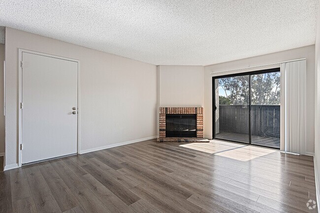 Building Photo - Santa Fe Ranch Rental