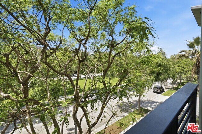 Photo - 6400 Crescent Prk E Unidad 301