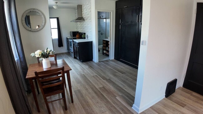 Photo - 1420 E 9th St Unit ID1256213P