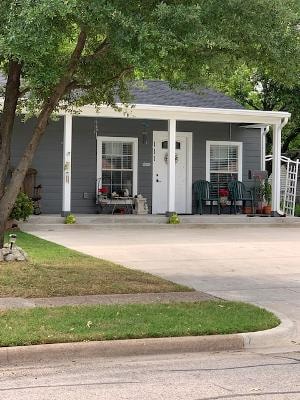 Photo - 111 E St Clair Dr