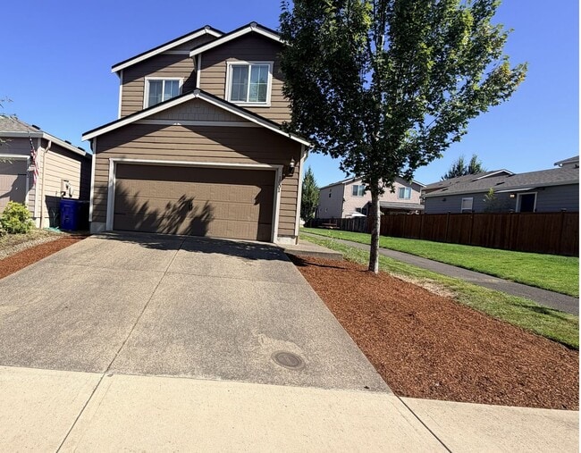 Building Photo - 1001 S View Dr