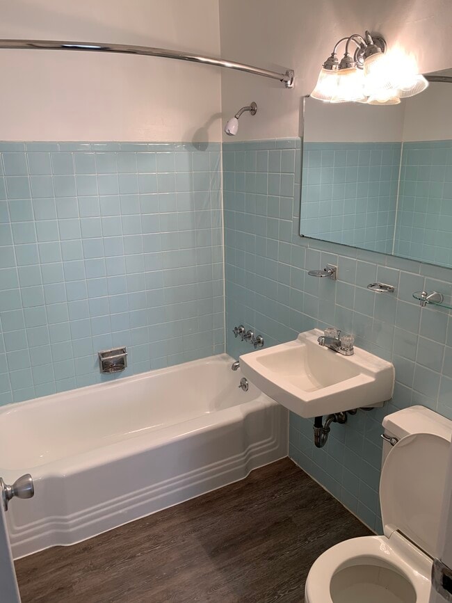 Photo - Royal Jameson