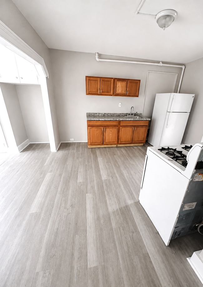 Photo - 74 Holmes Ave Unit 2F