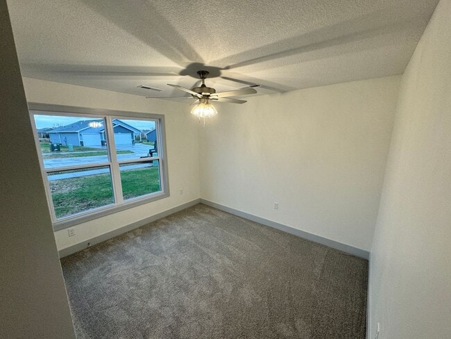 4756 Raven Crk Dr