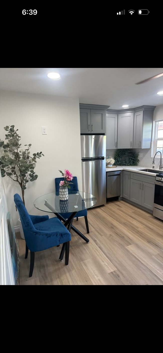 Photo - 116 W Arbor St