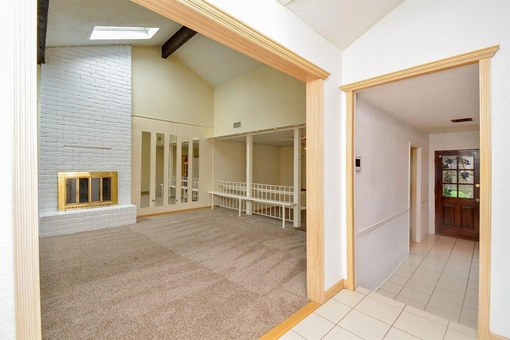 Photo - 2235 Quail Valley E Dr