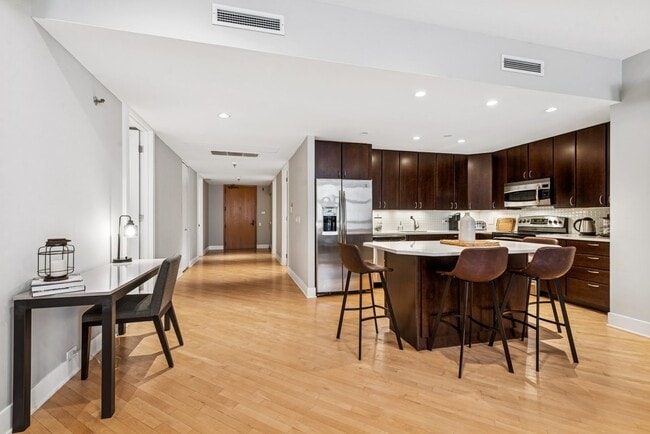 Photo - 680 N Lake Shore Dr Unit 1407