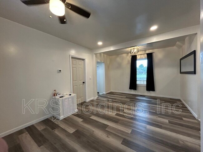 Photo - 1112 Hoover Ave