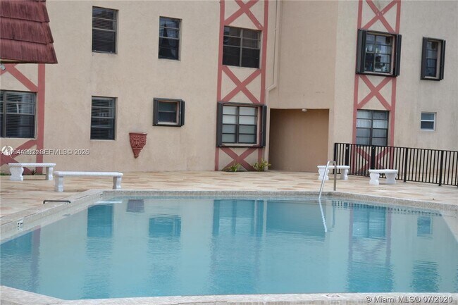 Photo - 1325 W 68th St Unit 221