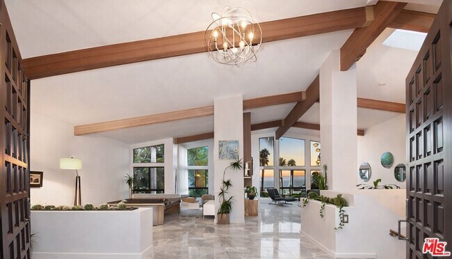 Photo - 6508 Via Baron