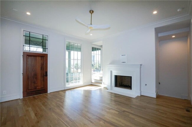 Photo - 96 Sheridan Dr NE