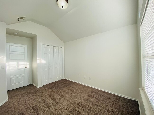 Photo - Freshly remodeled, 4 bed, 2 bath house in Mustang