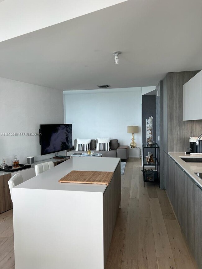 Photo - 2900 NE 7th Ave Unit 4209