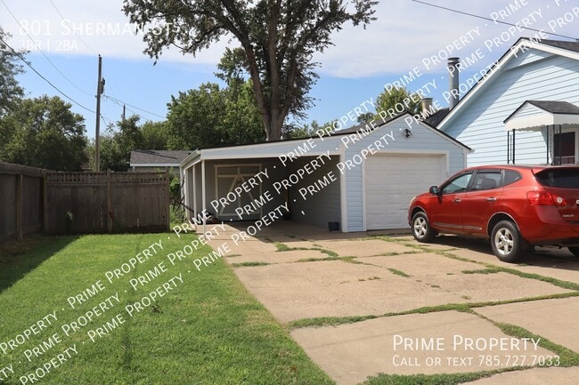 Photo - 801 Sherman St