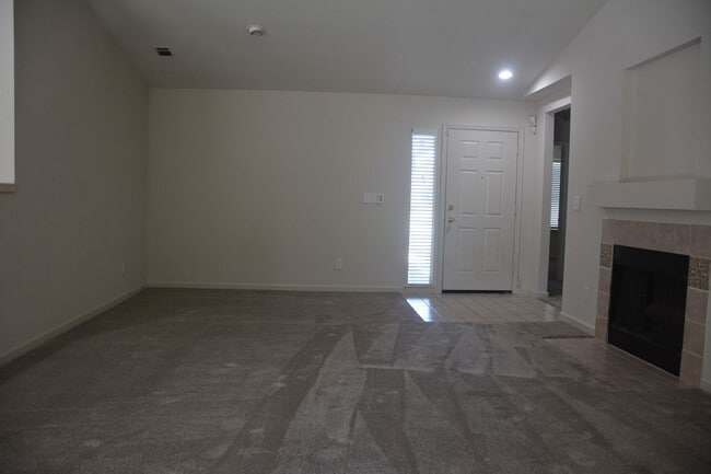 Photo - Sharp and clean Dallas Ranch area 4 bedroom, 2 bath home with 1,533 sq. ft