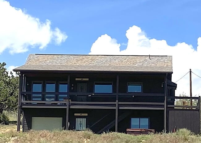 Building Photo - "Cozy 3-Bedroom Mountain Home with 2 Full Baths in Picturesque Como, CO!"