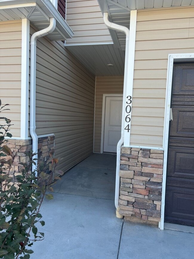 Photo - 3 Bed/2 Bath Townhome Available Soon!!